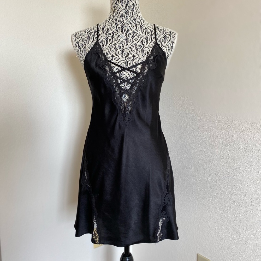 VS criss cross detail slip - Picture 5 of 6